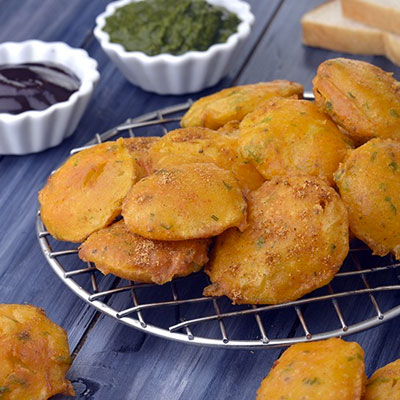 Pasandida Pakoras (Potatoes)